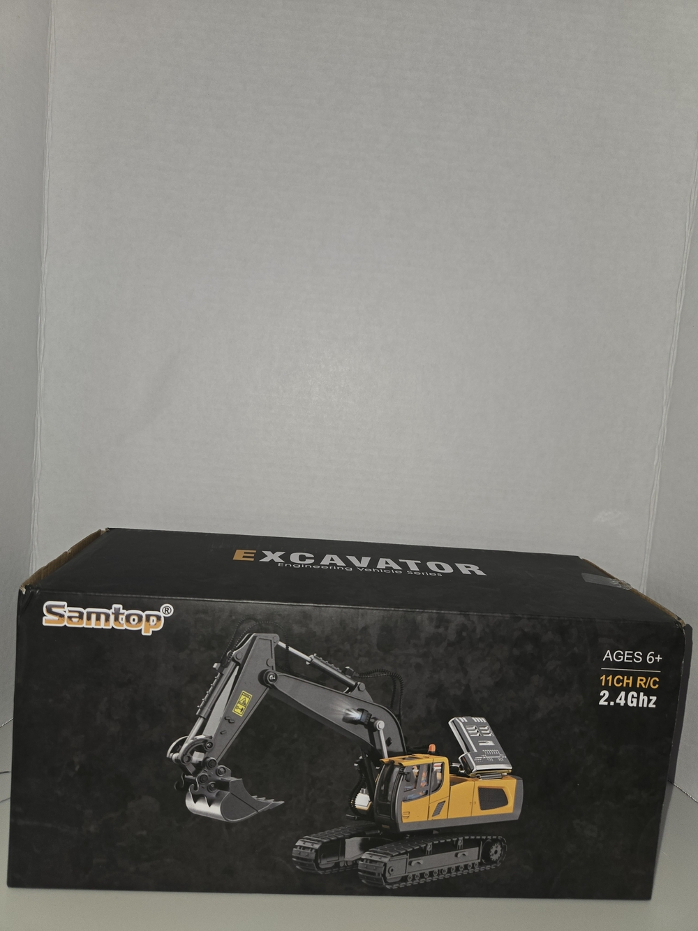 SAMTOP Yellow RC Excavator Toy - Remote Control Construction Vehicle